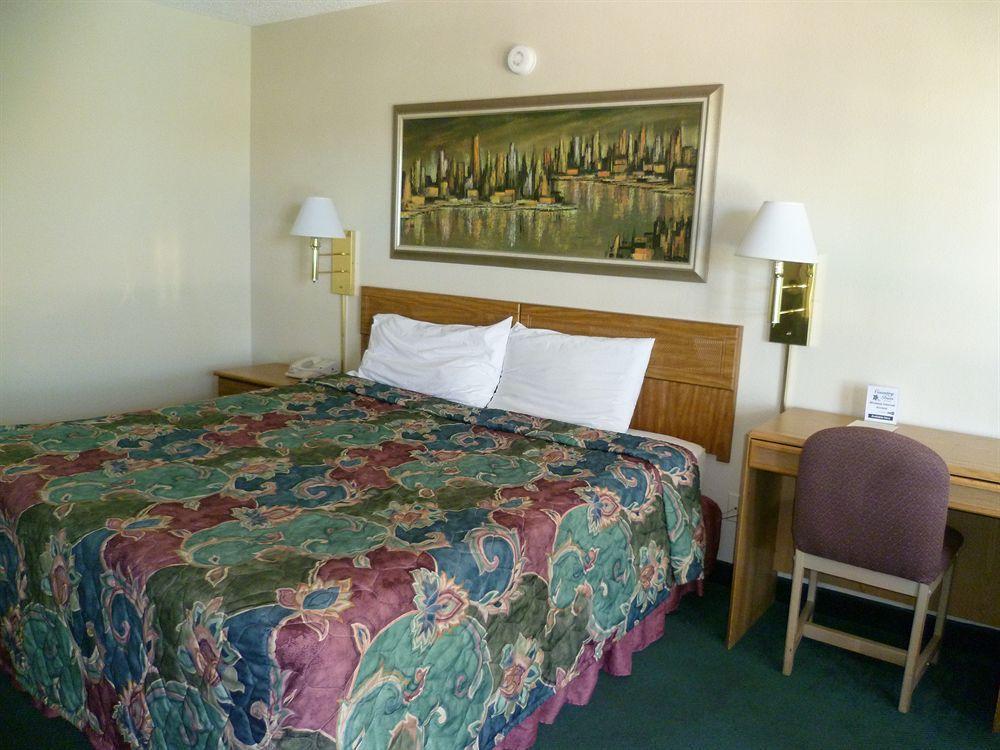 Travelodge By Wyndham 2*