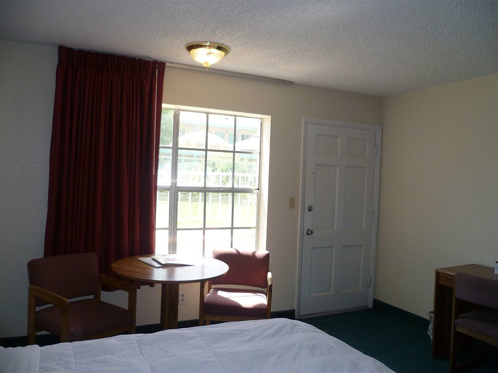 Hotel Travelodge By Wyndham 2*