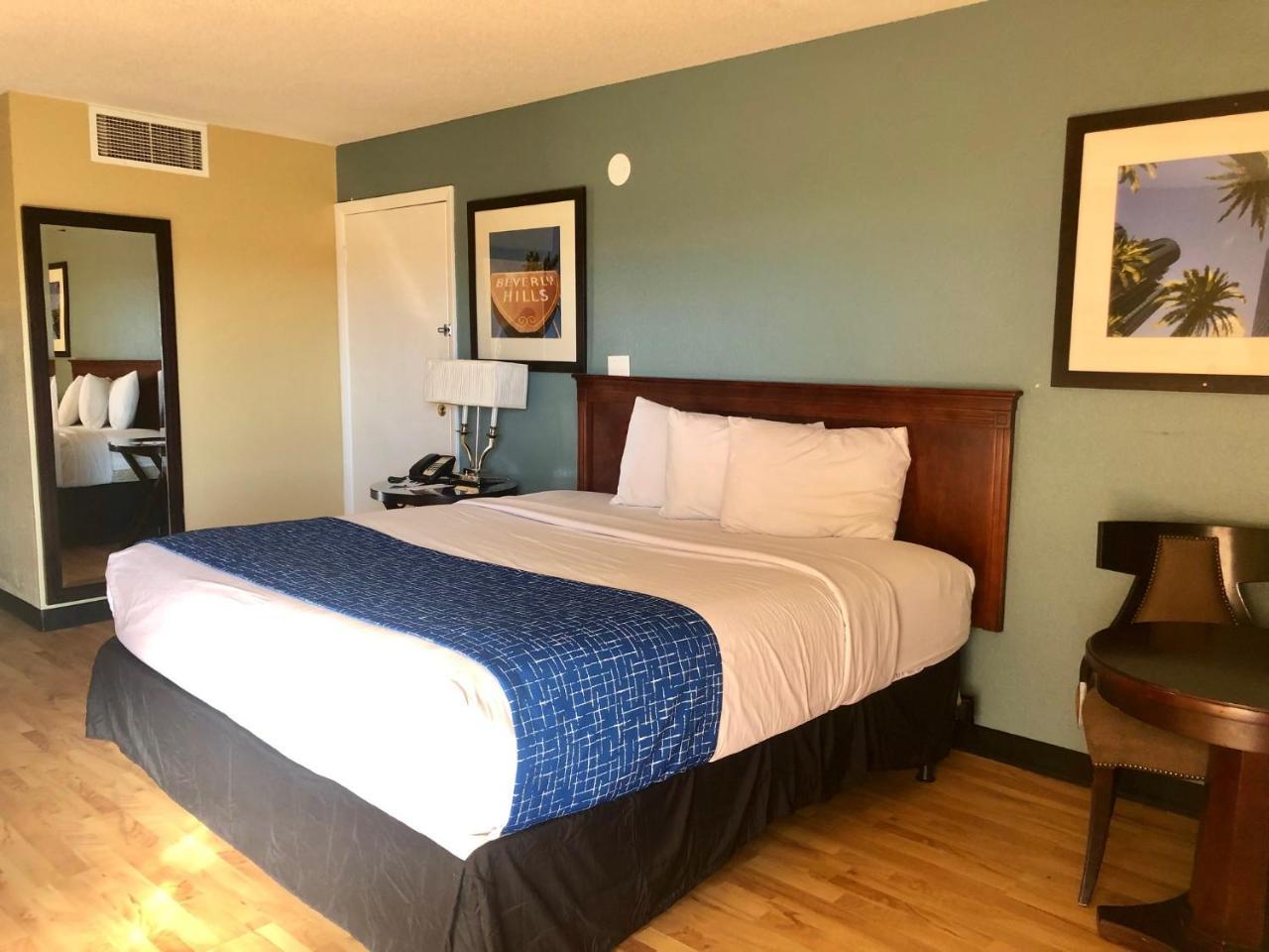 Travelodge By Wyndham Hotel 2*